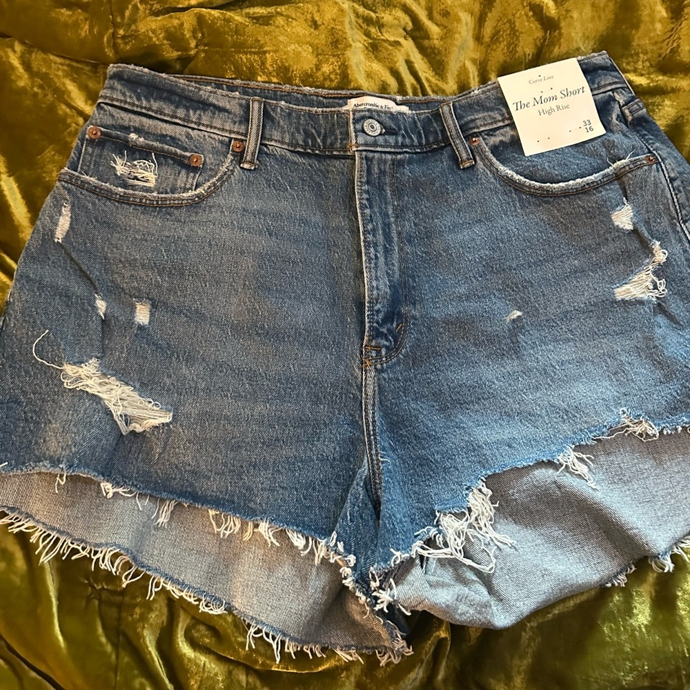 Abercrombie Curve Love mom short